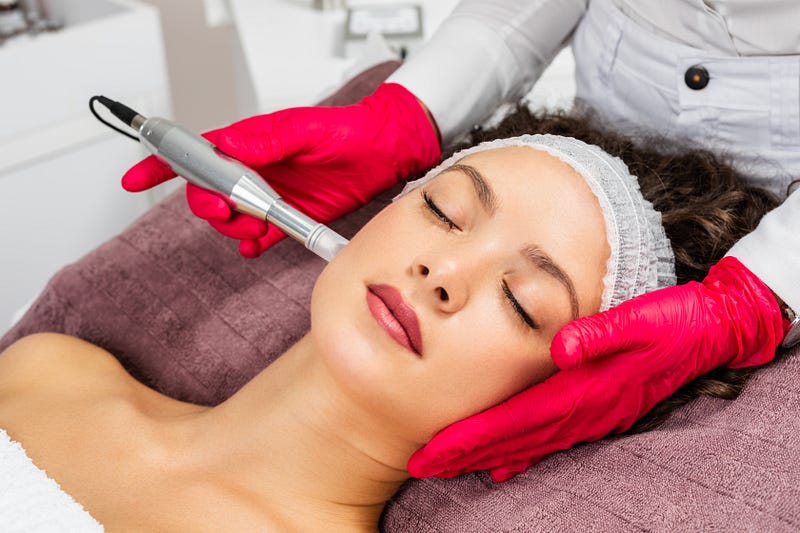 Microneedling benefits for skin rejuvenation