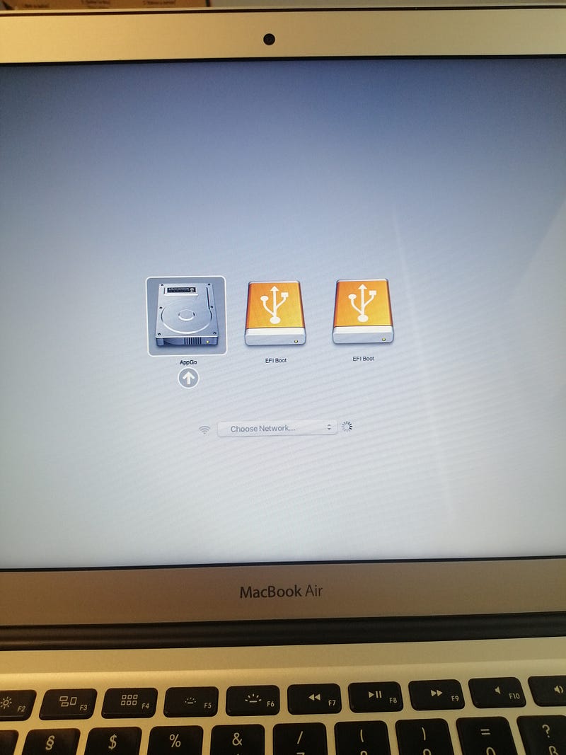 Ubuntu desktop ready for user customization and app installation