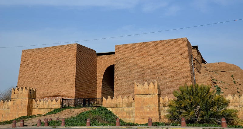 Mashki Gate ruins showcasing ancient Assyrian artistry